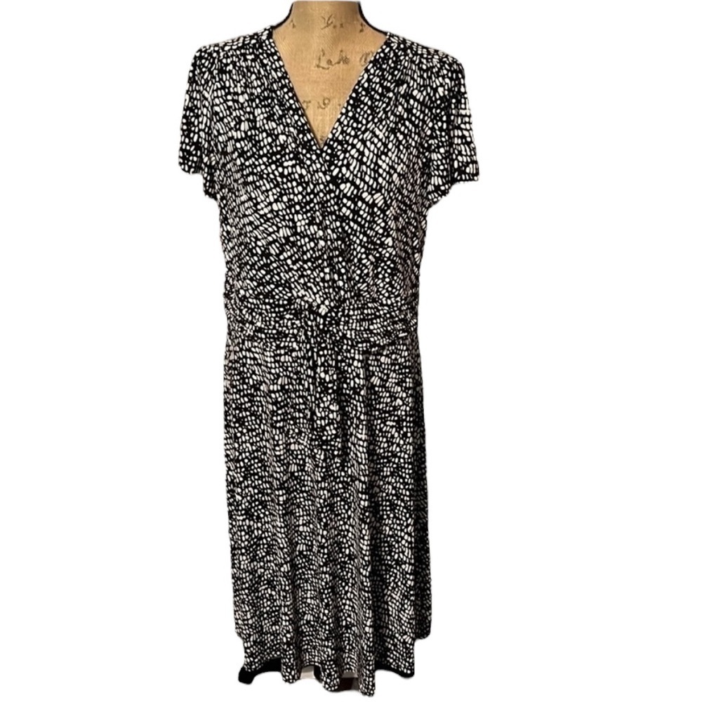 Black and white polka dot CJ Banks faux wrap dress, lined with front tie. NWT. - Picture 1 of 8